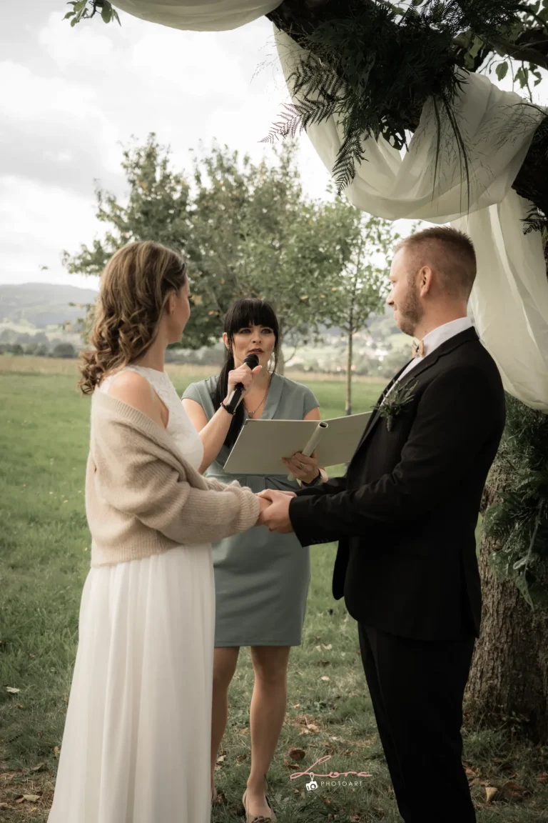 freie Trauung - Traurede - Traurednerin freie Trauung - Traurede - Traurednerin